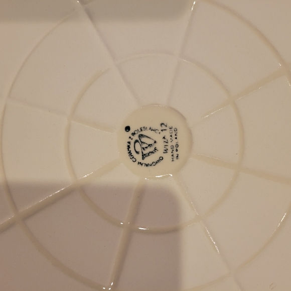 Large Serving bowl - Picture 3 of 10